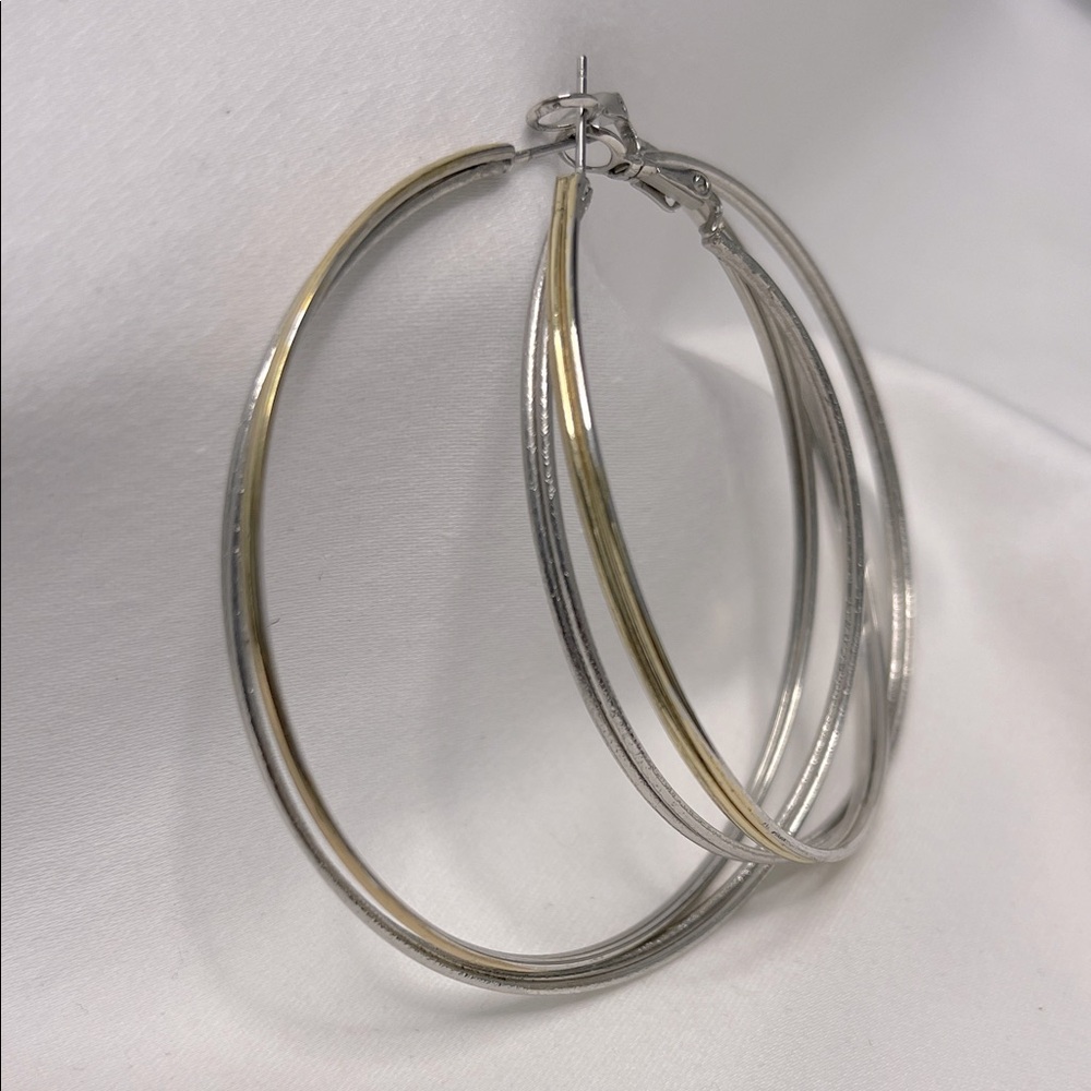 Elegant Hoop Earrings Silver and Gold